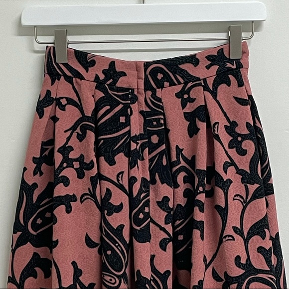 H&M Jacquard Skirt w/ Pockets! - Picture 7 of 7